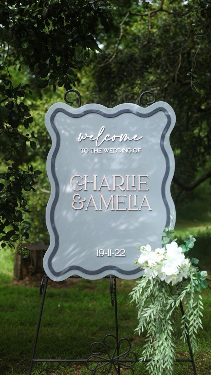 Welcome Sign On Easel - Design 4