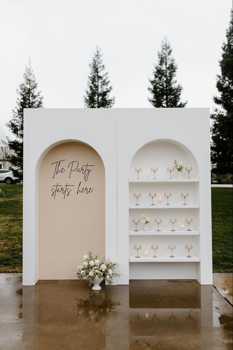 Champagne Wall - Design 3